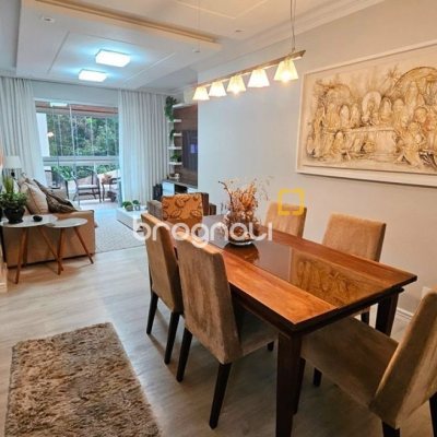 Apartamento com 114m², 3 quartos (sendo 1 suíte), 2 garagens, no bairro Coqueiros em Florianópolis