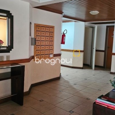Apartamento com 114m², 3 quartos (sendo 1 suíte), 2 garagens, no bairro Coqueiros em Florianópolis