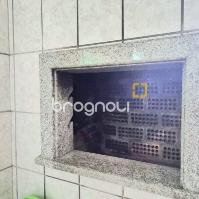 Casa com 100m², 5 quartos, 3 garagens, no bairro Carvoeira em Florianópolis