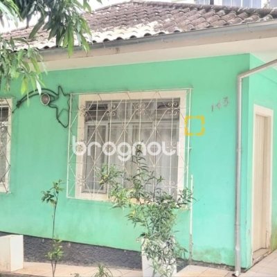 Casa com 100m², 5 quartos, 3 garagens, no bairro Carvoeira em Florianópolis