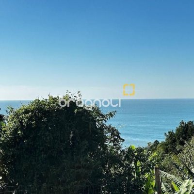 Casa com 125m², 4 quartos, 5 garagens, no bairro Lagoa da Conceição em Florianópolis