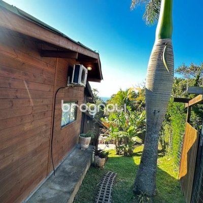 Casa com 125m², 4 quartos, 5 garagens, no bairro Lagoa da Conceição em Florianópolis