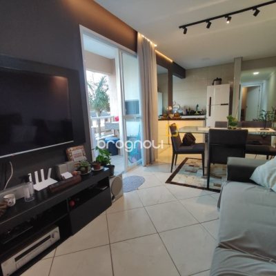 Apartamento com 61m², 2 quartos, 1 garagem, no bairro Potecas em São José