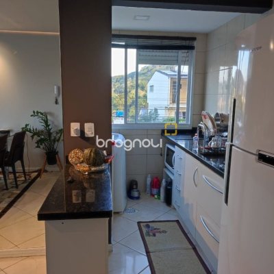 Apartamento com 61m², 2 quartos, 1 garagem, no bairro Potecas em São José