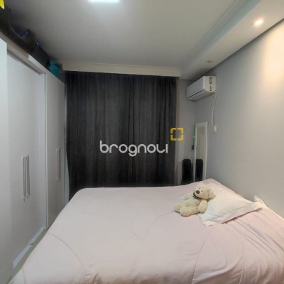 Apartamento com 61m², 2 quartos, 1 garagem, no bairro Potecas em São José