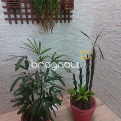Casa com 300m², 4 quartos (sendo 1 suíte), 3 garagens, no bairro Praia Comprida em São José