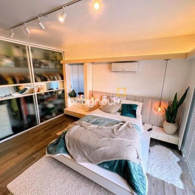 Casa com 450m², 5 garagens, no bairro Centro em Florianópolis