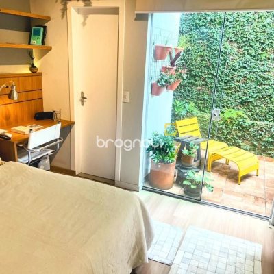 Casa com 450m², 5 garagens, no bairro Centro em Florianópolis