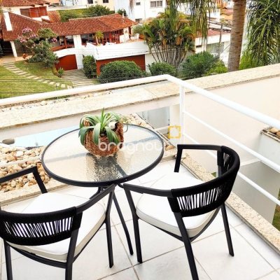 Casa com 450m², 5 garagens, no bairro Centro em Florianópolis