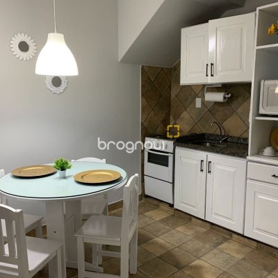Flat com 600m², 17 quartos, 5 garagens, no bairro Canasvieiras em Florianópolis