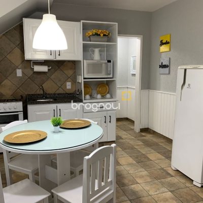 Flat com 600m², 17 quartos, 5 garagens, no bairro Canasvieiras em Florianópolis