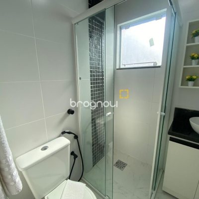 Flat com 600m², 17 quartos, 5 garagens, no bairro Canasvieiras em Florianópolis