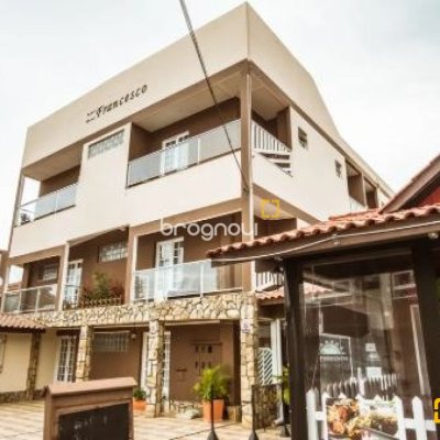 Flat com 600m², 17 quartos, 5 garagens, no bairro Canasvieiras em Florianópolis