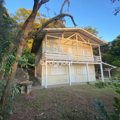 Casa com 135m², 3 quartos, no bairro Lagoa da Conceição em Florianópolis
