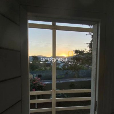 Casa com 135m², 3 quartos, no bairro Lagoa da Conceição em Florianópolis