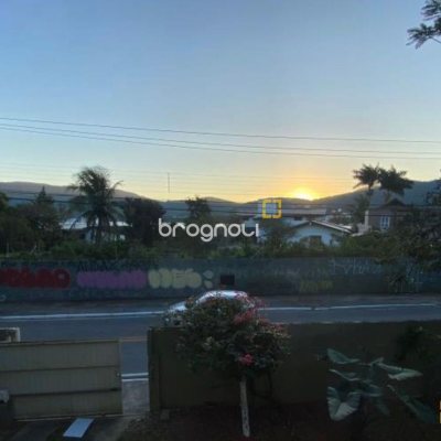 Casa com 135m², 3 quartos, no bairro Lagoa da Conceição em Florianópolis