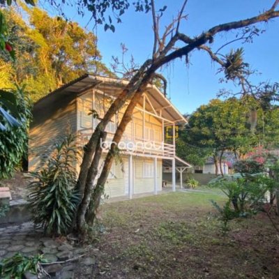 Casa com 135m², 3 quartos, no bairro Lagoa da Conceição em Florianópolis