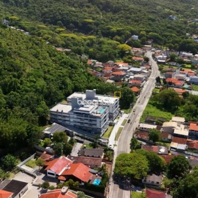 Apartamento com 69m², 2 quartos (sendo 1 suíte), 1 garagem, no bairro Alto Ribeirão em Florianópolis