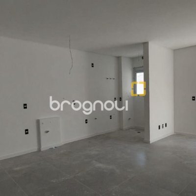 Apartamento com 69m², 2 quartos (sendo 1 suíte), 1 garagem, no bairro Alto Ribeirão em Florianópolis