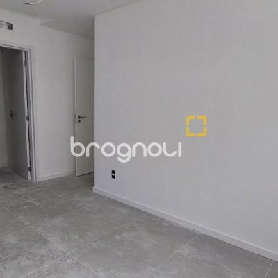 Apartamento com 69m², 2 quartos (sendo 1 suíte), 1 garagem, no bairro Alto Ribeirão em Florianópolis