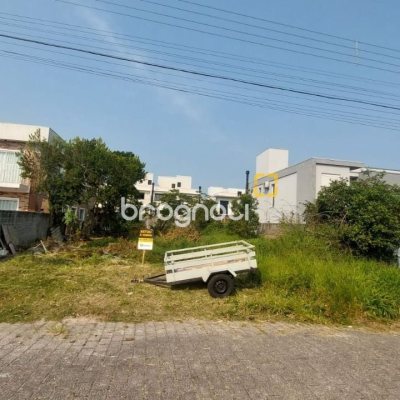 Terreno com 450m², no bairro Campeche em Florianópolis