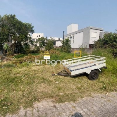 Terreno com 450m², no bairro Campeche em Florianópolis