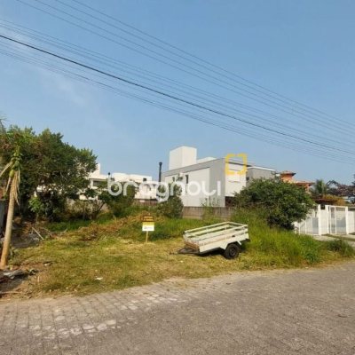 Terreno com 450m², no bairro Campeche em Florianópolis