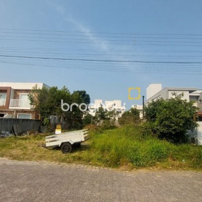 Terreno com 450m², no bairro Campeche em Florianópolis