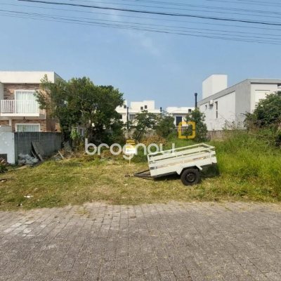 Terreno com 450m², no bairro Campeche em Florianópolis