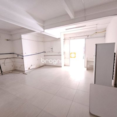 Loja com 169m², no bairro Centro em Florianópolis