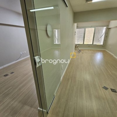 Loja com 169m², no bairro Centro em Florianópolis