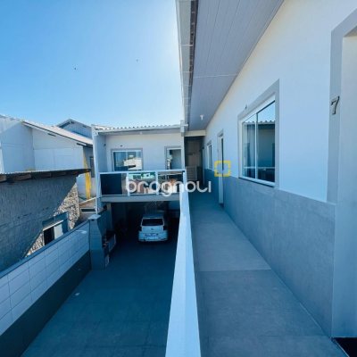Pousada / Hotel com 261m², 7 quartos (sendo 1 suíte), 3 garagens, no bairro Tapera da Base em Florianópolis