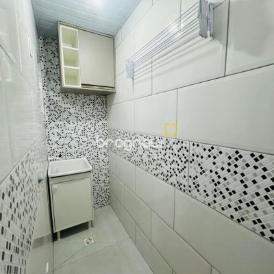 Pousada / Hotel com 261m², 7 quartos (sendo 1 suíte), 3 garagens, no bairro Tapera da Base em Florianópolis
