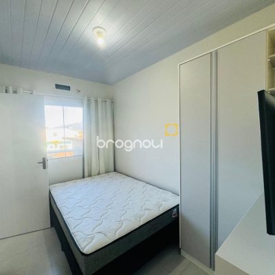 Pousada / Hotel com 261m², 7 quartos (sendo 1 suíte), 3 garagens, no bairro Tapera da Base em Florianópolis