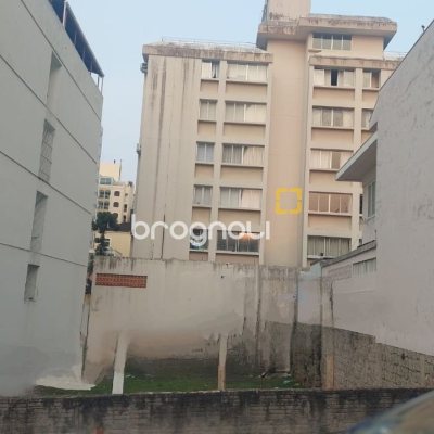 Terreno com 324m², no bairro Centro em Florianópolis