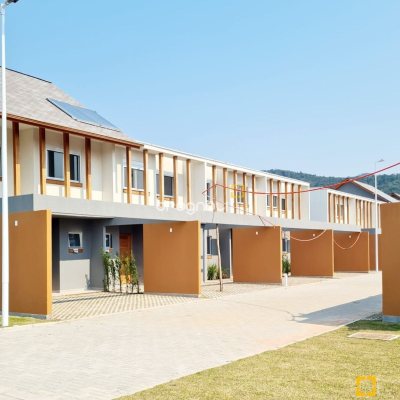 Casa de Condomínio com 78m², 2 quartos (sendo 2 suítes), 2 garagens, no bairro Morro das Pedras em Florianópolis