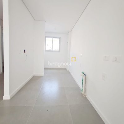 Casa de Condomínio com 78m², 2 quartos (sendo 2 suítes), 2 garagens, no bairro Morro das Pedras em Florianópolis