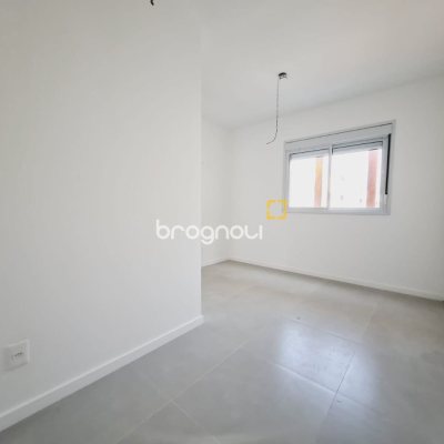 Casa de Condomínio com 78m², 2 quartos (sendo 2 suítes), 2 garagens, no bairro Morro das Pedras em Florianópolis