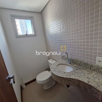 Sala com 31m², 1 garagem, no bairro Centro em Florianópolis