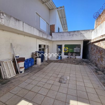 Casa com 329m², no bairro Saco dos Limões em Florianópolis