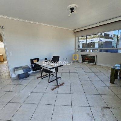 Casa com 329m², no bairro Saco dos Limões em Florianópolis