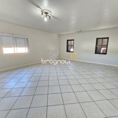 Casa com 329m², no bairro Saco dos Limões em Florianópolis