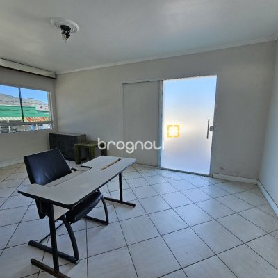 Casa com 329m², no bairro Saco dos Limões em Florianópolis