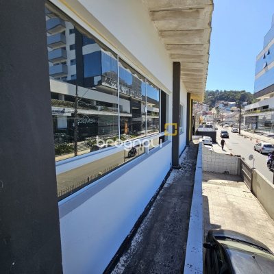 Casa com 329m², no bairro Saco dos Limões em Florianópolis