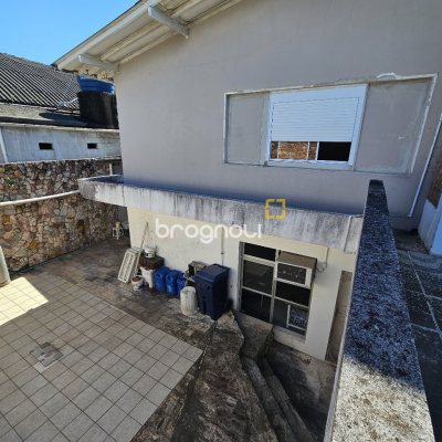 Casa com 329m², no bairro Saco dos Limões em Florianópolis