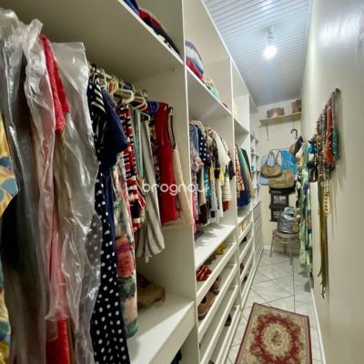 Casa com 160m², 4 quartos (sendo 1 suíte), 5 garagens, no bairro Ingleses em Florianópolis