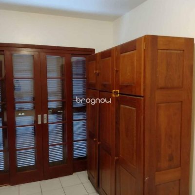 Casa com 600m², 10 quartos, 6 garagens, no bairro Ingleses em Florianópolis