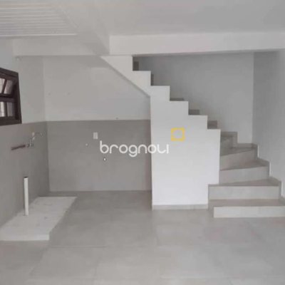 Casa com 600m², 10 quartos, 6 garagens, no bairro Ingleses em Florianópolis