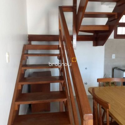Casa com 600m², 10 quartos, 6 garagens, no bairro Ingleses em Florianópolis