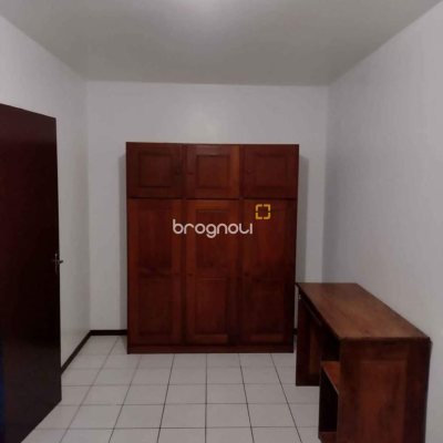 Casa com 600m², 10 quartos, 6 garagens, no bairro Ingleses em Florianópolis